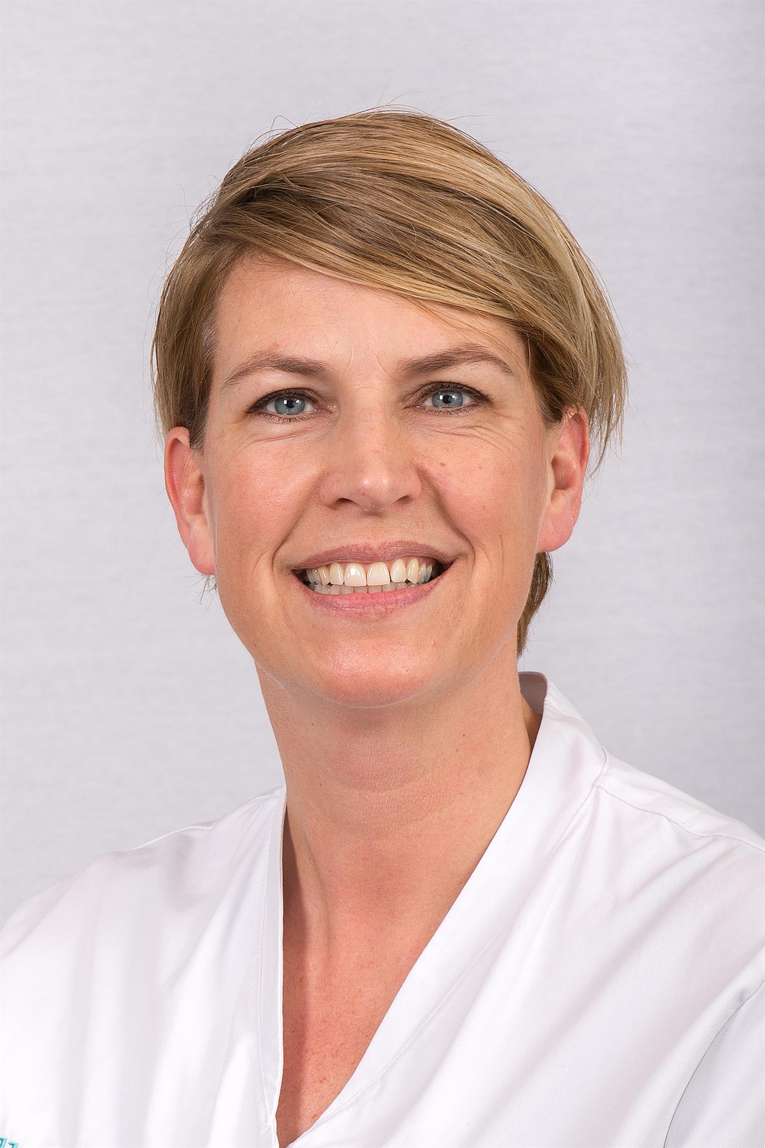 Mevrouw A. de Jong-van Osch